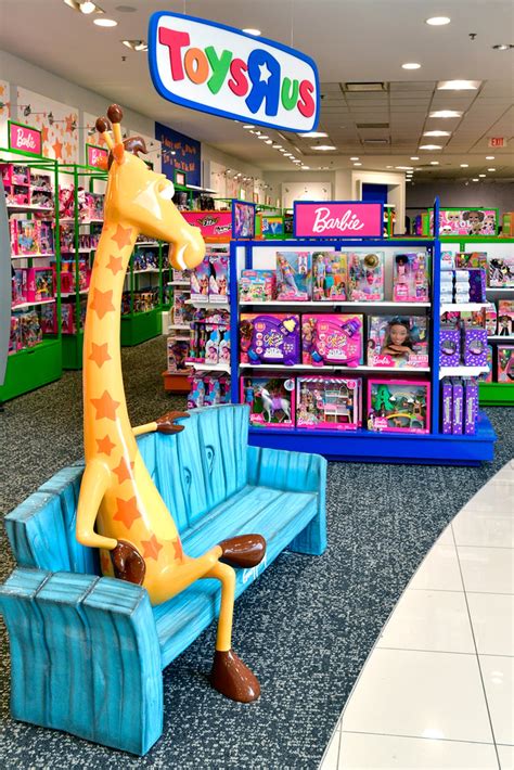 East Lot. 82nd St & 24th Ave. Closed. Toys"R"Us is way more than a toy store—it's a playground for the imaginations of kids of all ages. Come try out the newest and hottest items or your favorite classics. Browse our 10,000 square feet full of toys and fun. 